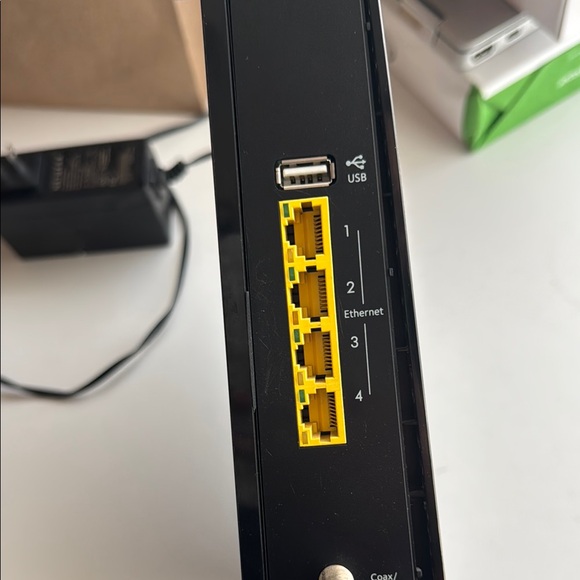 NETGEAR Dual Broadband 5G Router - Picture 3 of 7